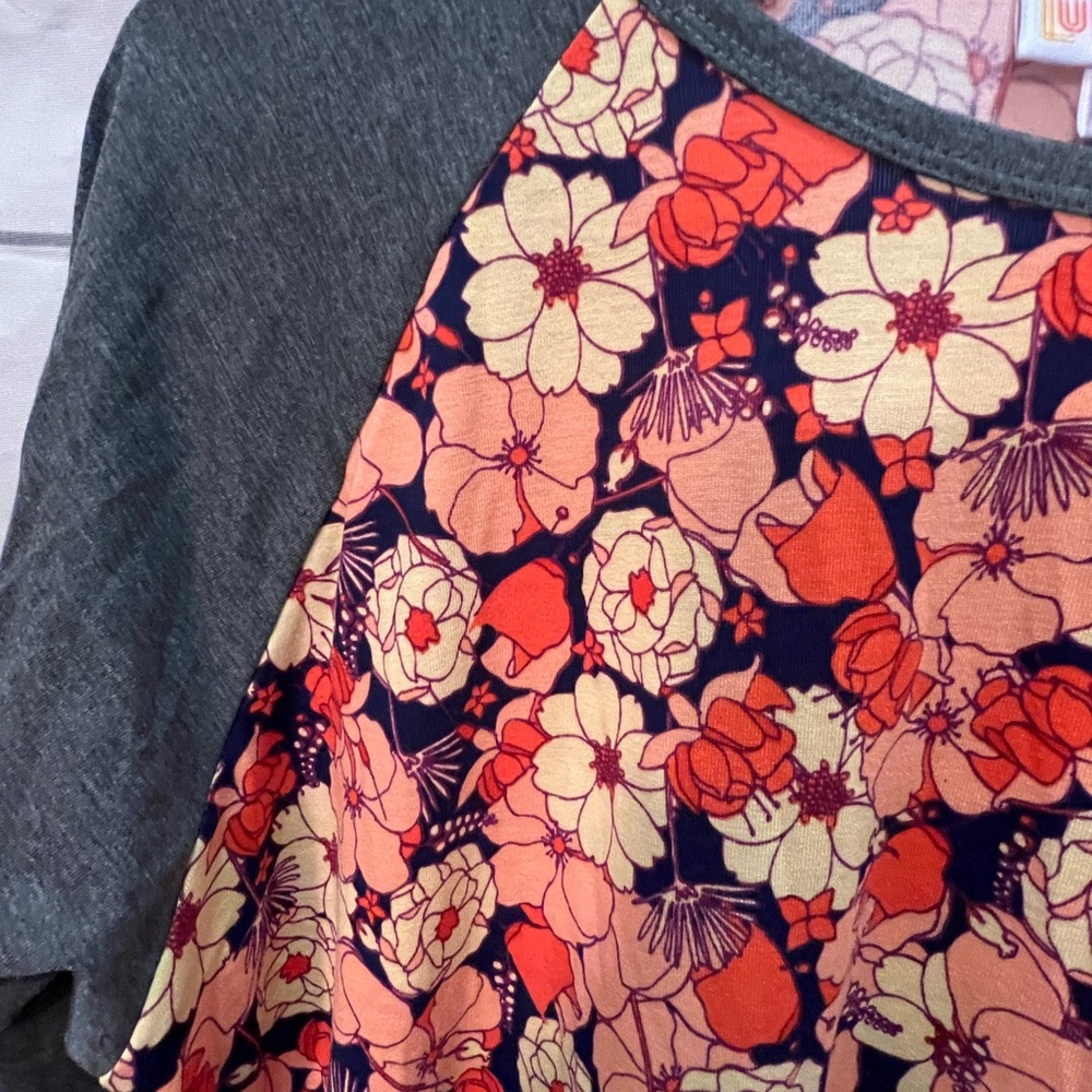 lularoe Randy md - Picture 2 of 4